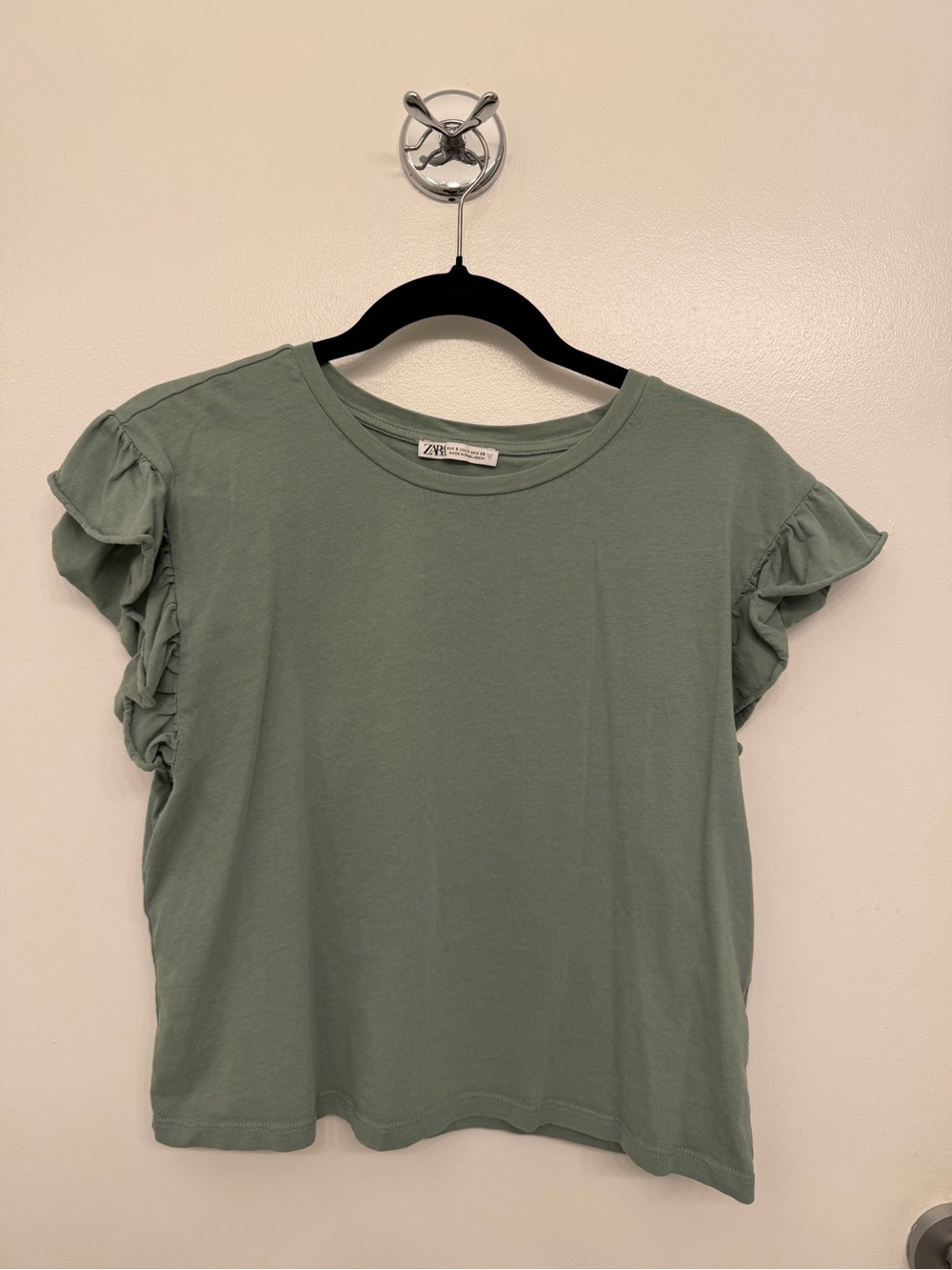 Zara ruffle sleeve tshirt